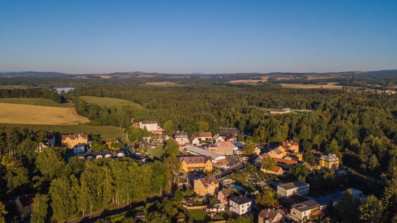 Penzion Eduard Франтішкови-Лазнє Екстер'єр фото